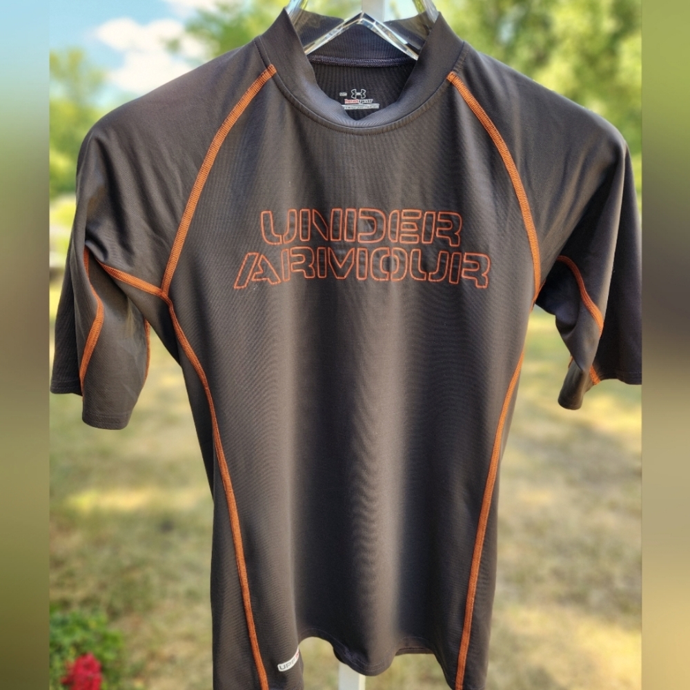 Under Armour UPF 50 Heat Gear Grey/Orange Short-sleeved Shirt- Mens Medium
